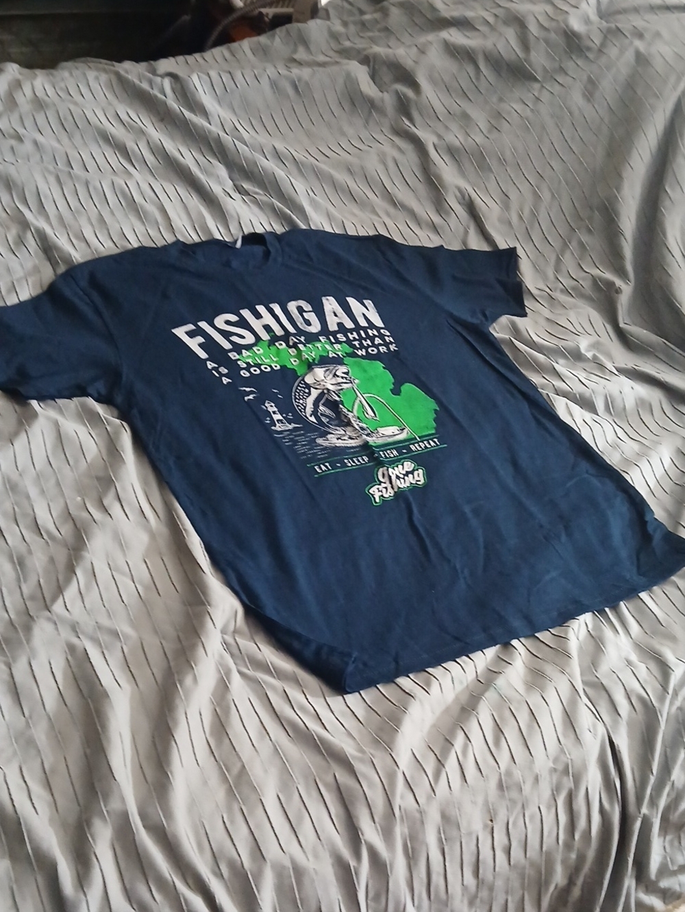 Next Level Apparel FISHIGAN Michigan Navy Blue Short-sleeve T-shirt Large NWOT